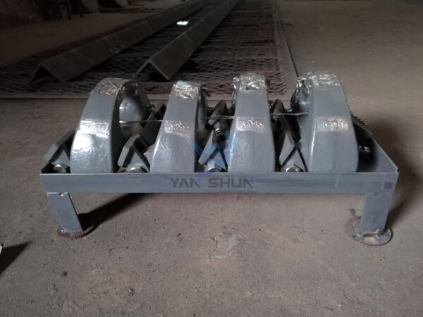 CB 775-1982 Turndown Fairleader for Submarine