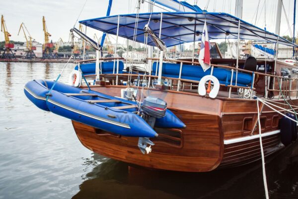 Small Inflatable Boat for Yacht